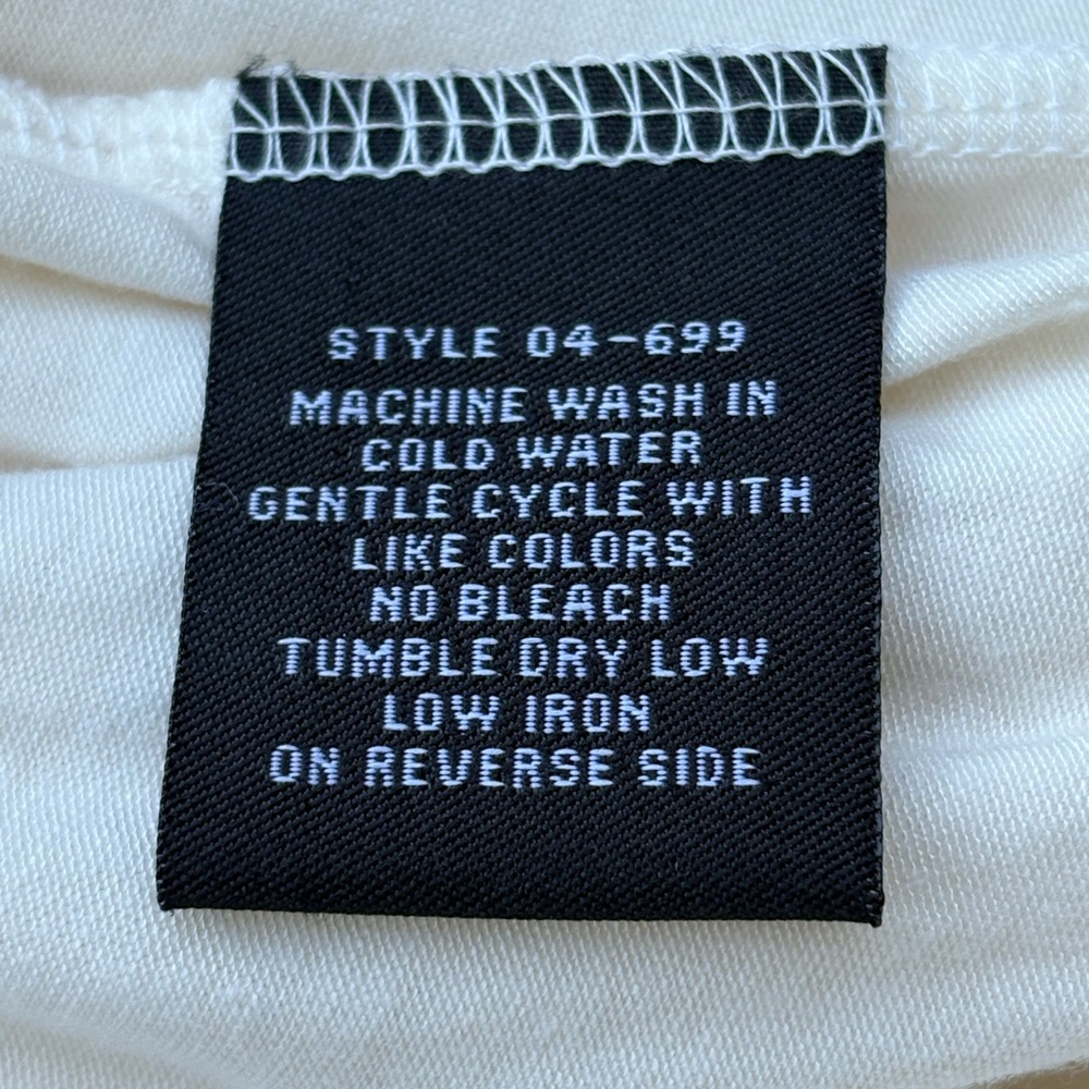 Chic White Blouse with Black Halter Straps - Picture 15 of 16